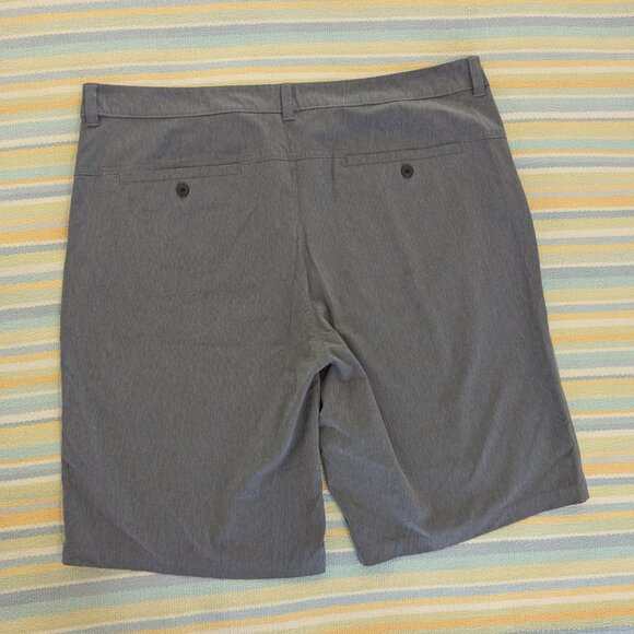 ⭐ Men's Gray Old Navy Active flat front shorts size 40 - Picture 8 of 8